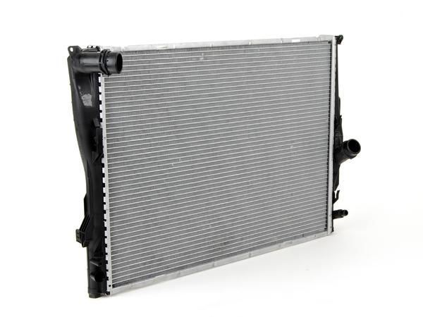 E90 Radiator - Automatic 2005-2011 (N52 Engine)