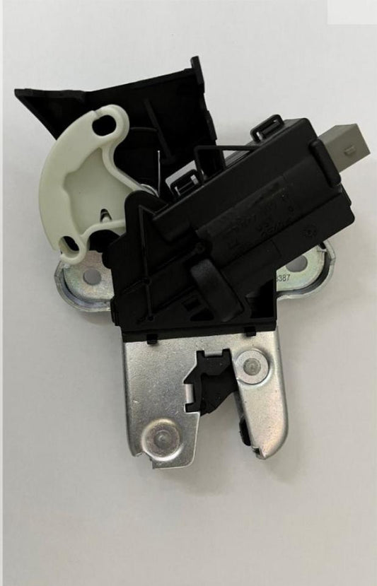 A4 Boot Lock (B6 / B7 model)